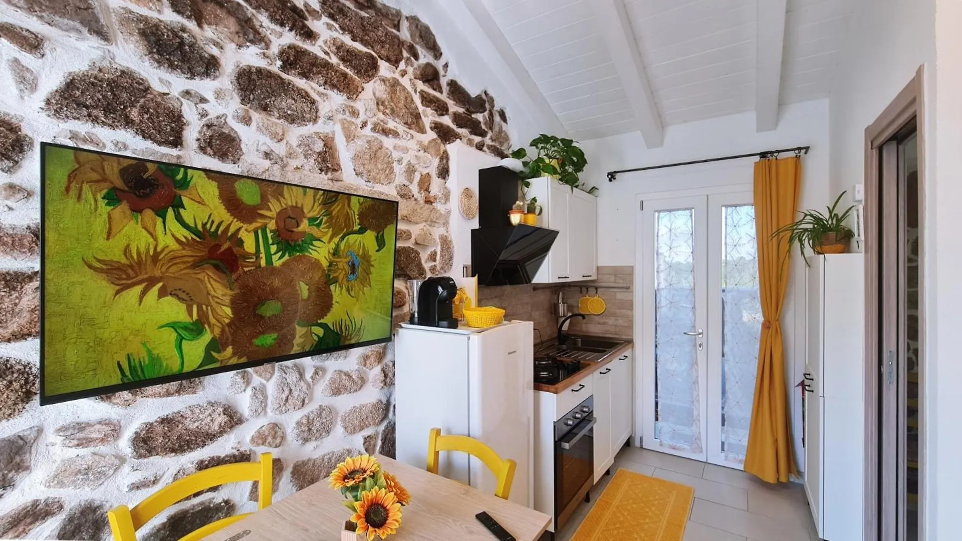 Lo Stazzo Della Dottoressa Enas Holiday home